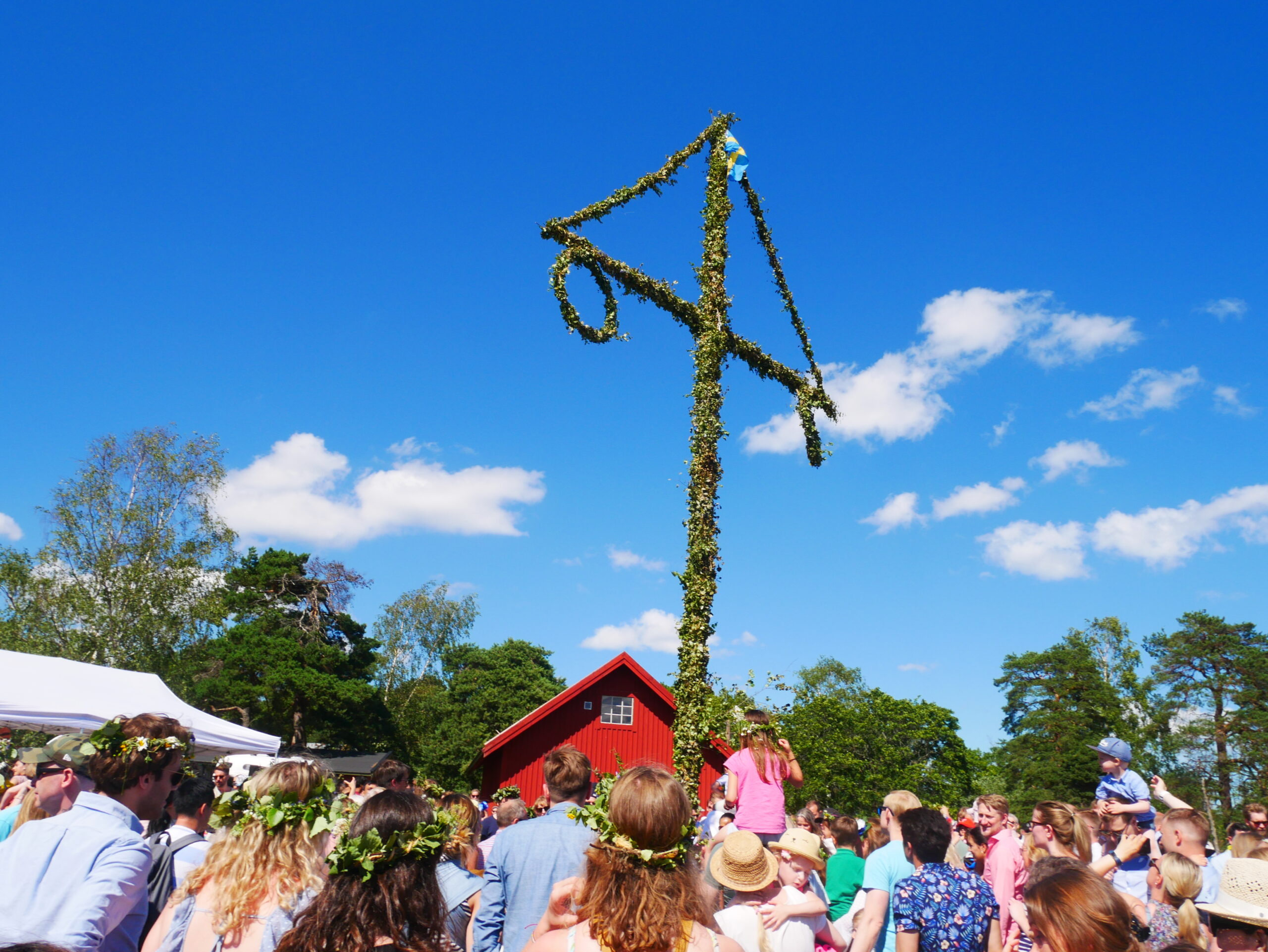 Unraveling the Enthralling Tapestry of Sweden’s Midsommar Festival History